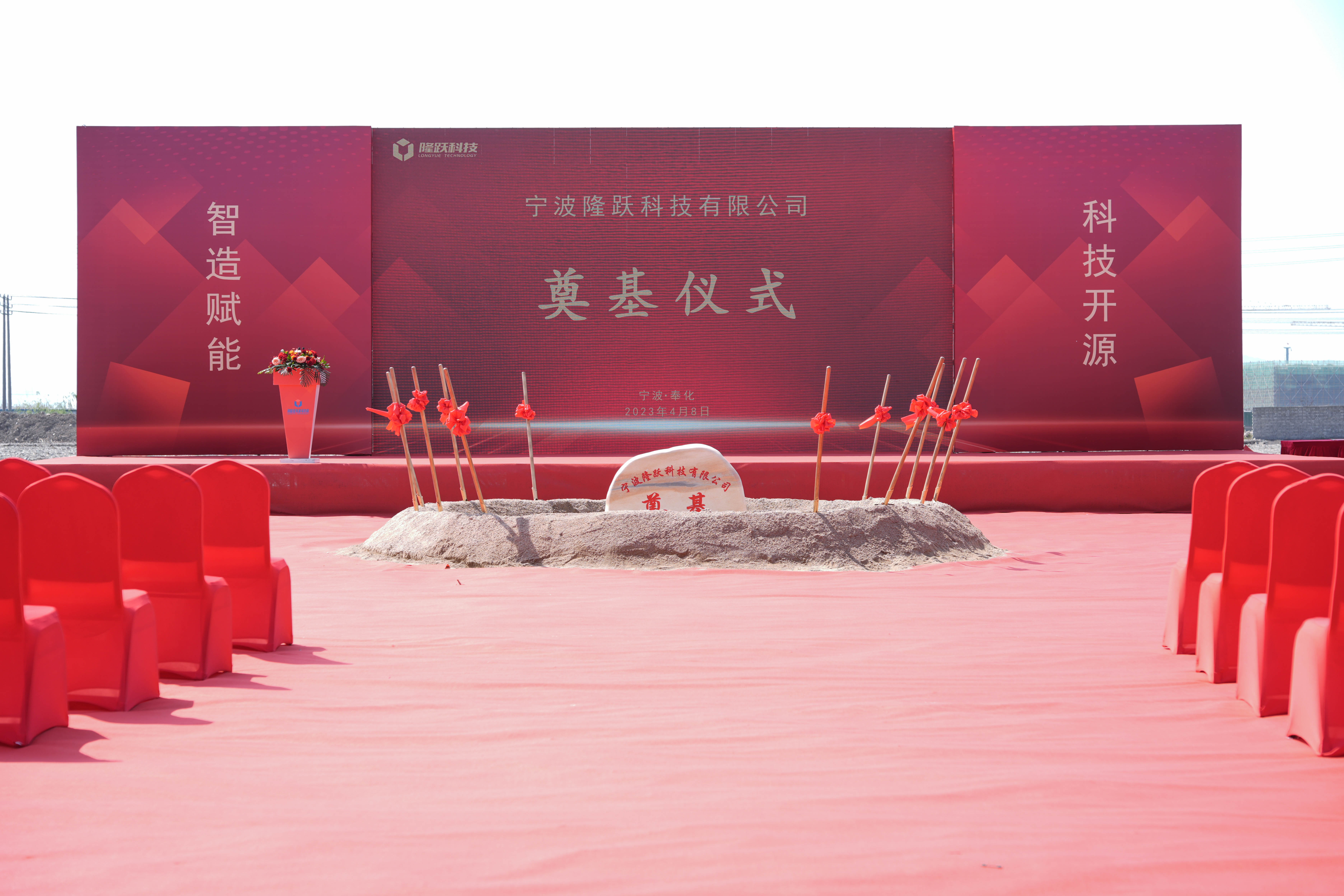 大背景.jpg